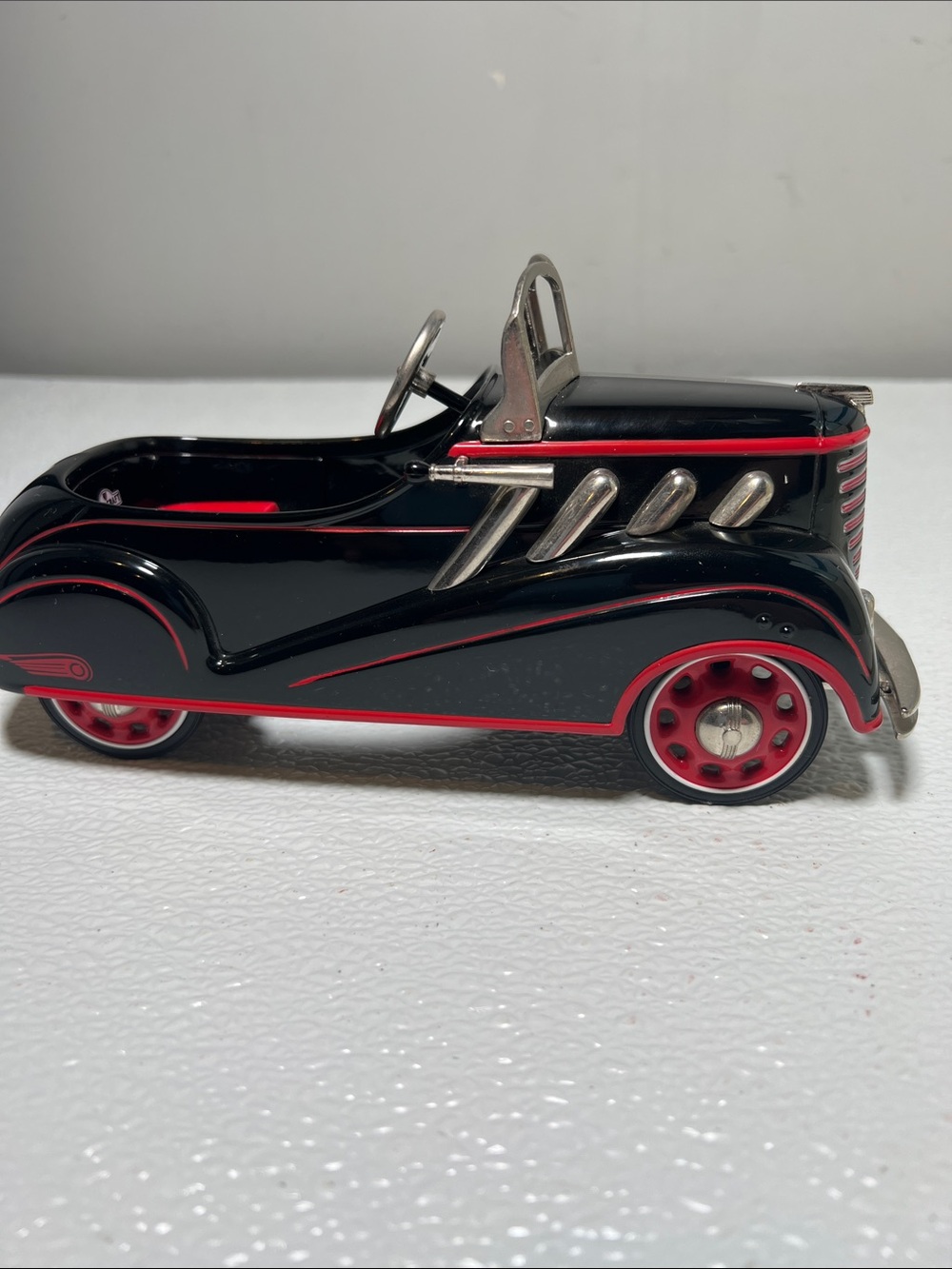 Hallmark Kiddie Car Classics 1937 Steelcraft Auburn Pedal Car NEW Original Box - Picture 7 of 12